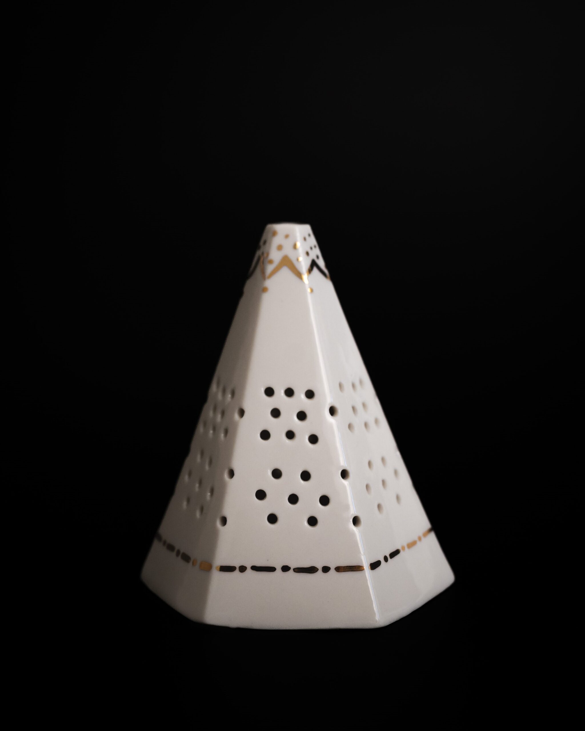 DSC_5686_vágottKeszthelyi Sára, porcelán karácsnyfadísz Keszthelyi Sára, porcelán karácsnyfadísz